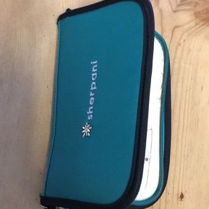Sherpani green wallet